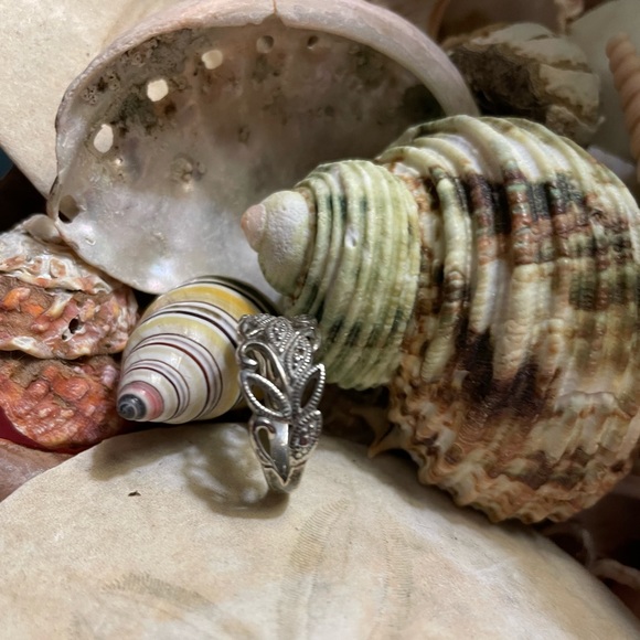 Leaf pattern sterling silver 925 ring with three crystals - Picture 2 of 3